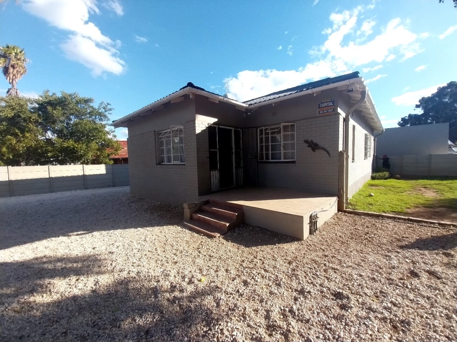 5 Bedroom Property for Sale in Rouxpark Western Cape